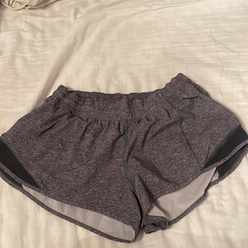 Lululemon Hotty Hot High Rise Lined Shorts 2.5” Size 12